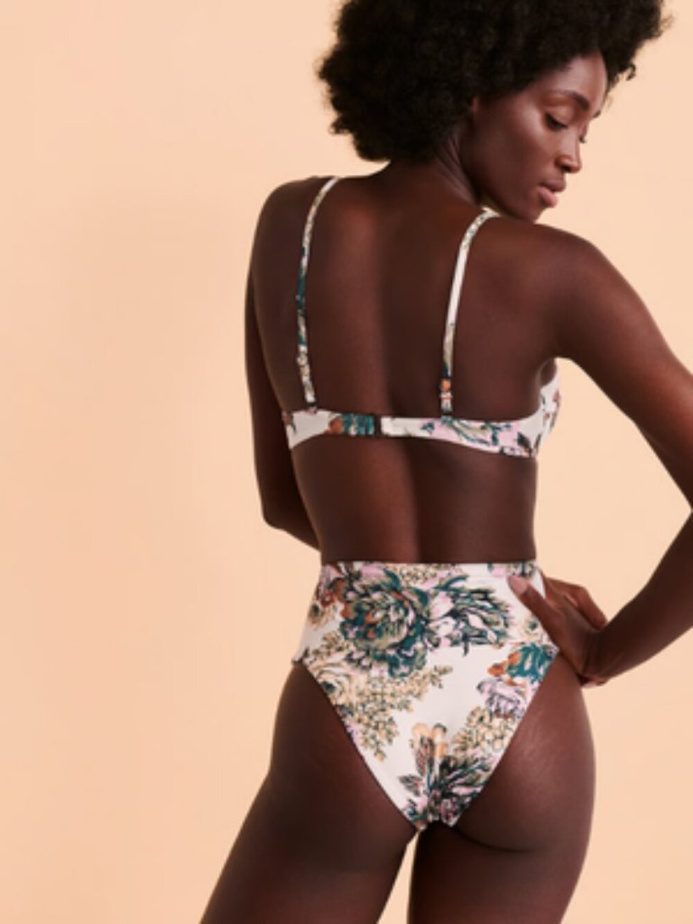MAAJI White Floral Bikini Top | Underwire Tropical Vacation | Large - Picture 9 of 9